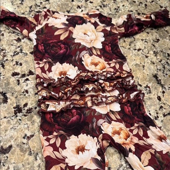 Bums and Roses Ruffle Zippy - Picture 4 of 4